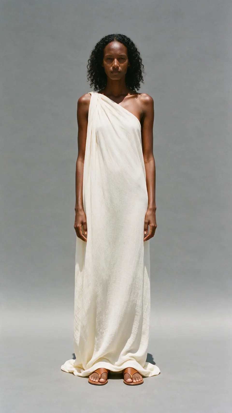 Look 61 — Amphitrite, voile column
