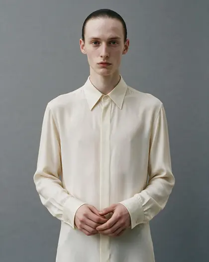 Juan Camilo Suarez — hands clasped